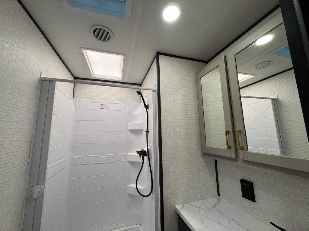 2026 Forest River 2026 Forest River Xlr Boost Toy Hauler - thumbnail 24