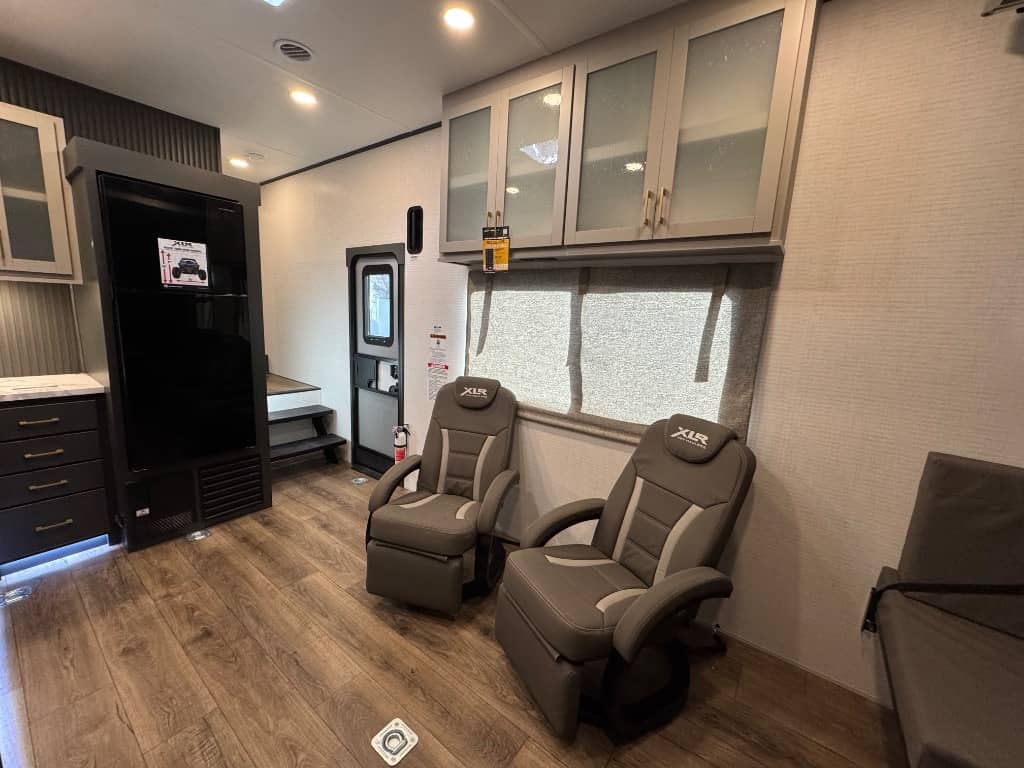 2026 Forest River 2026 Forest River Xlr Boost Toy Hauler - thumbnail 16