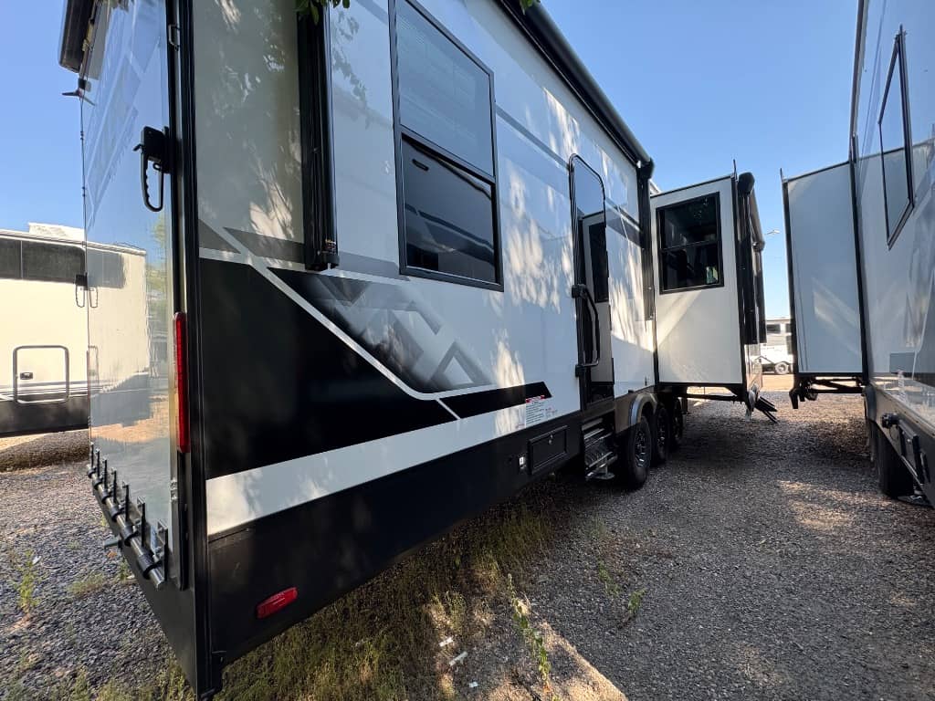 2026 Forest River 2026 Forest River Xlr Nitro Toy Hauler - thumbnail 5