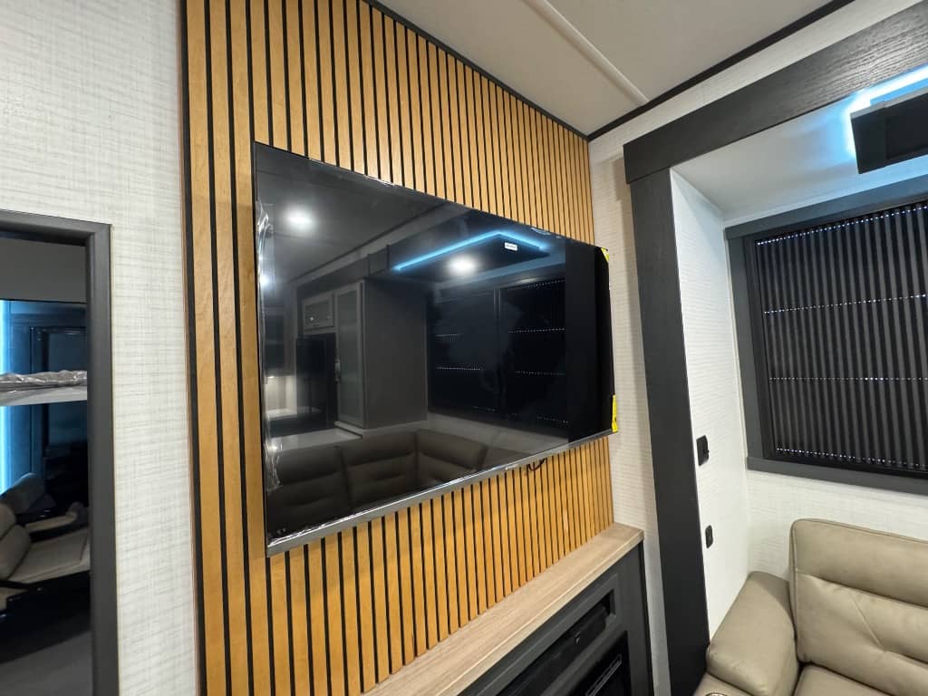 2026 Forest River 2026 Forest River Xlr Nitro Toy Hauler - thumbnail 15