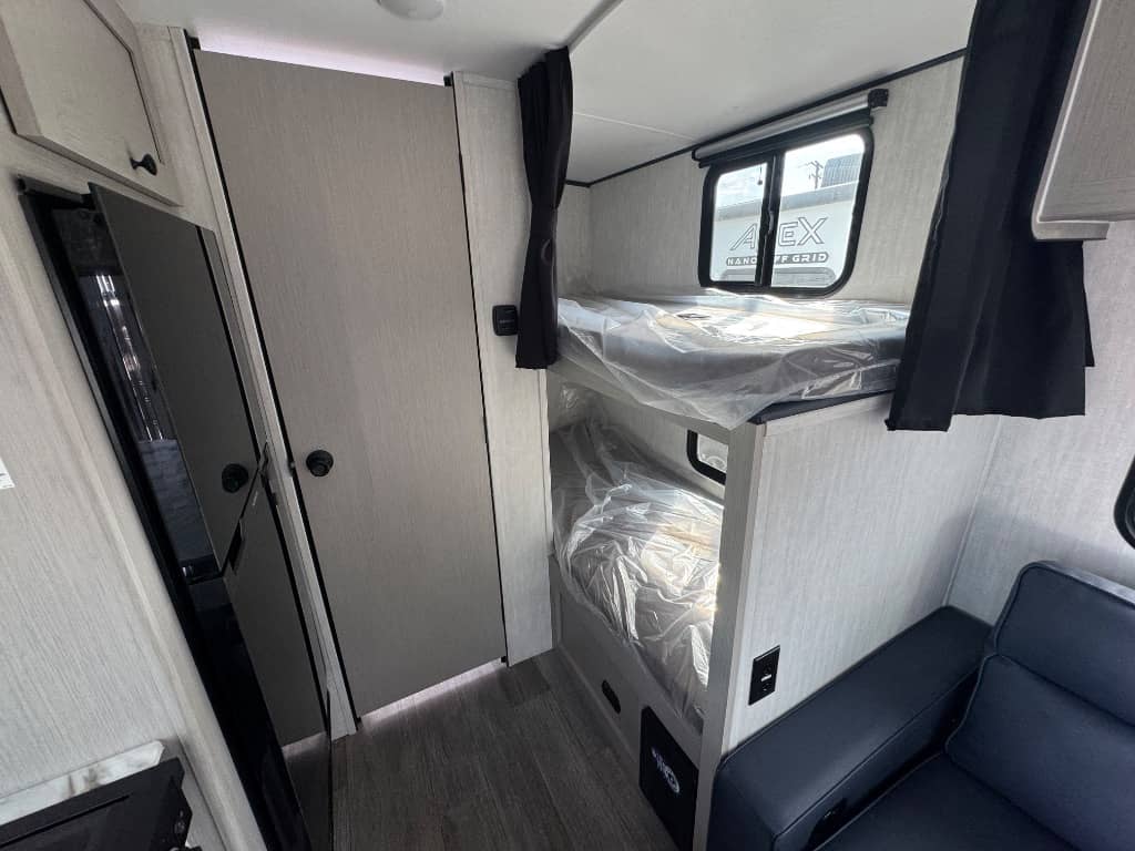 2026 Coachmen 2026 Coachmen Apex Nano - thumbnail 10