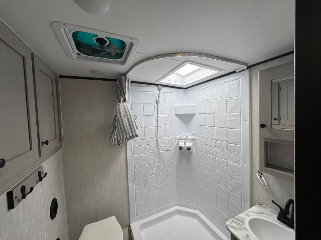 2026 Coachmen 2026 Coachmen Apex Nano - thumbnail 15