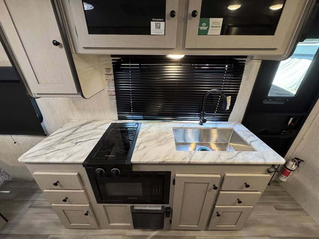 2026 Coachmen 2026 Coachmen Apex Nano - thumbnail 7