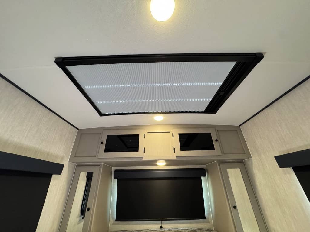 2026 Coachmen 2026 Coachmen Apex Nano - thumbnail 9