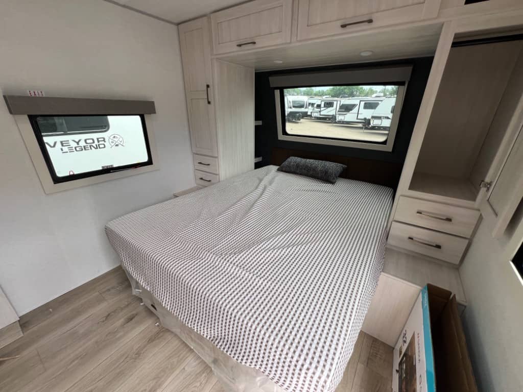 2026 Forest River 2026 Forest River Surveyor Legend - thumbnail 8