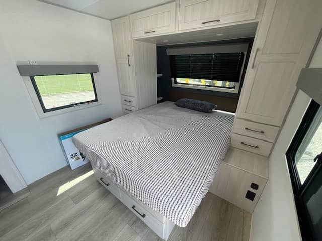 2026 Forest River 2026 Forest River Surveyor Legend - thumbnail 4