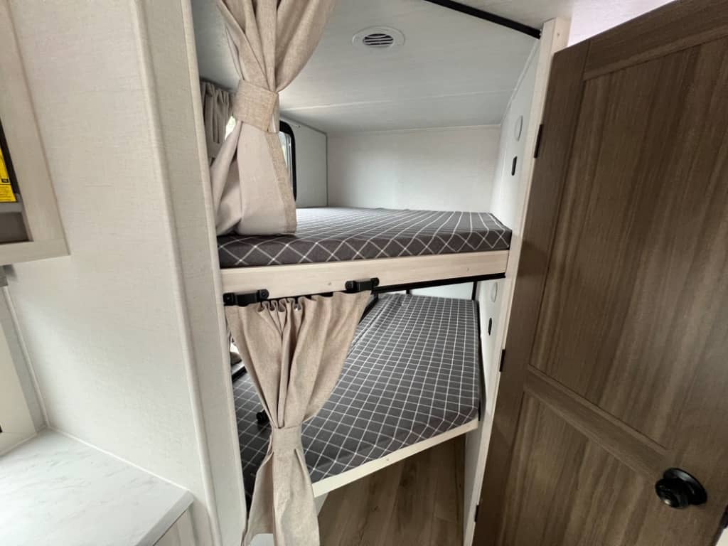 2026 Forest River 2026 Forest River Surveyor Legend - thumbnail 9