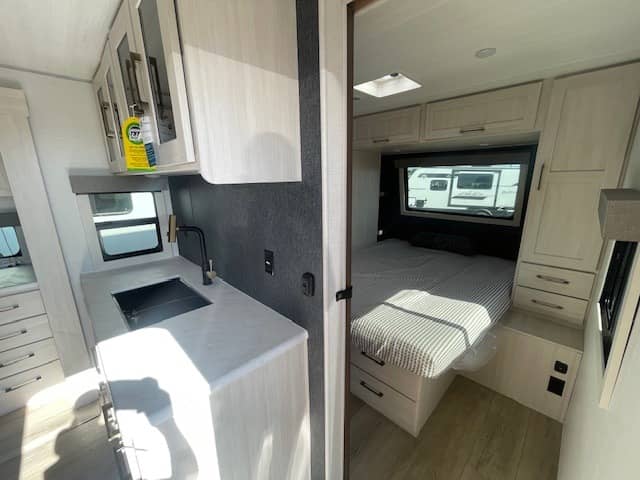 2026 Forest River 2026 Forest River Surveyor Legend - thumbnail 4