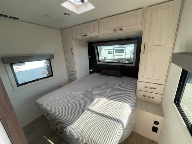 2026 Forest River 2026 Forest River Surveyor Legend - thumbnail 5