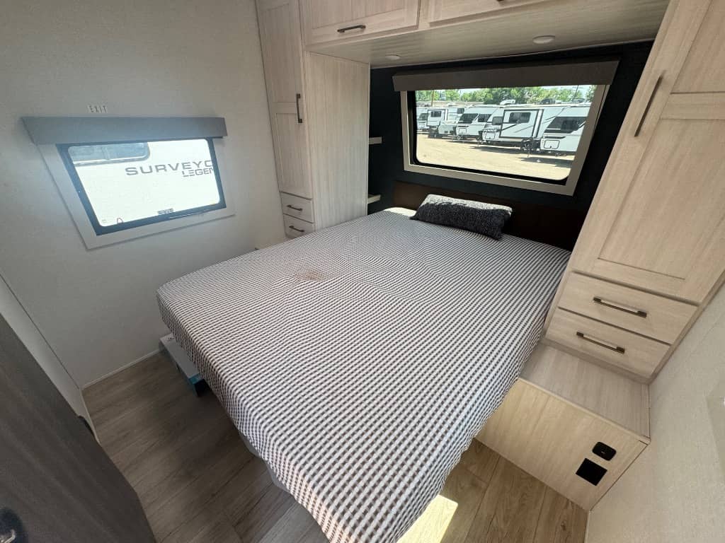 2026 Forest River 2026 Forest River Surveyor Legend - thumbnail 17