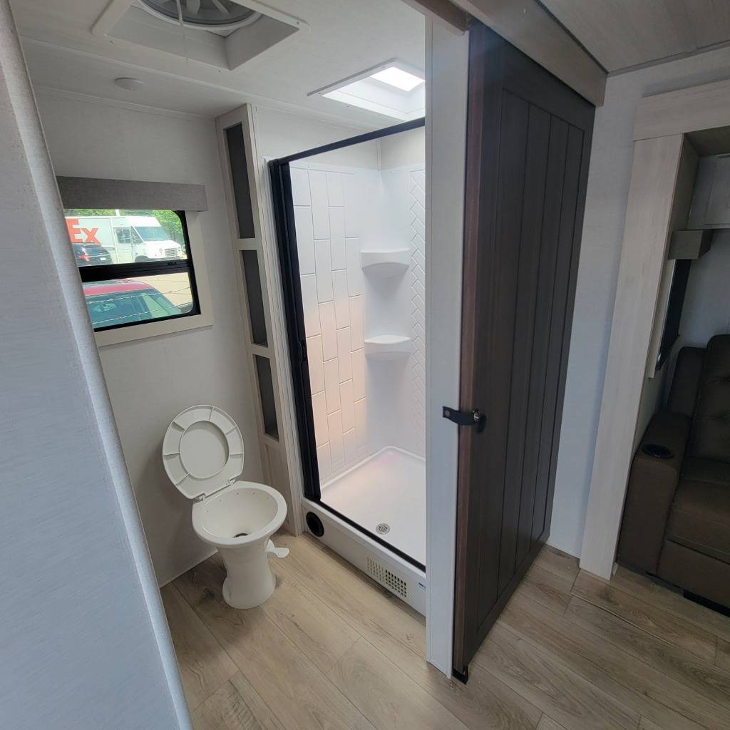 2026 Forest River 2026 Forest River Grand Surveyor - thumbnail 11