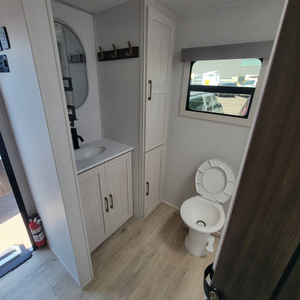 2026 Forest River 2026 Forest River Grand Surveyor - thumbnail 12