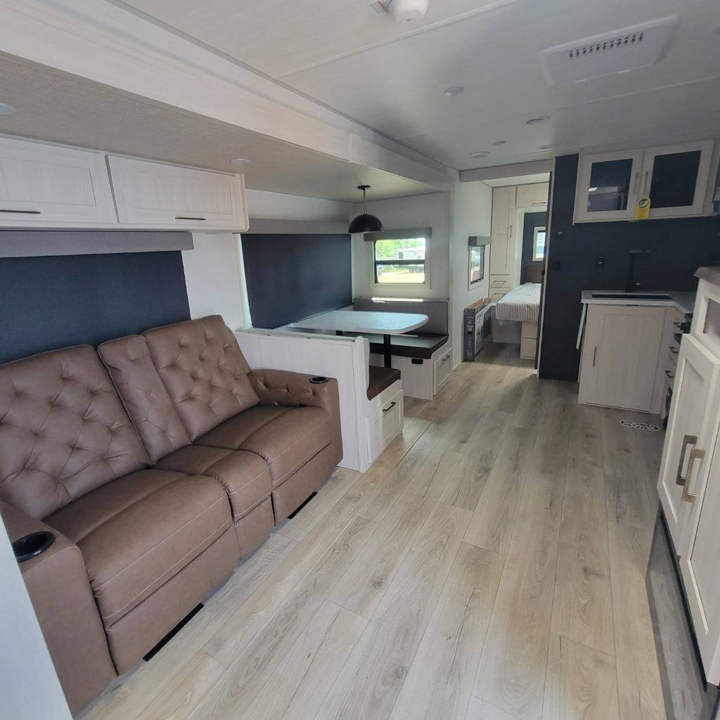 2026 Forest River 2026 Forest River Grand Surveyor - thumbnail 13