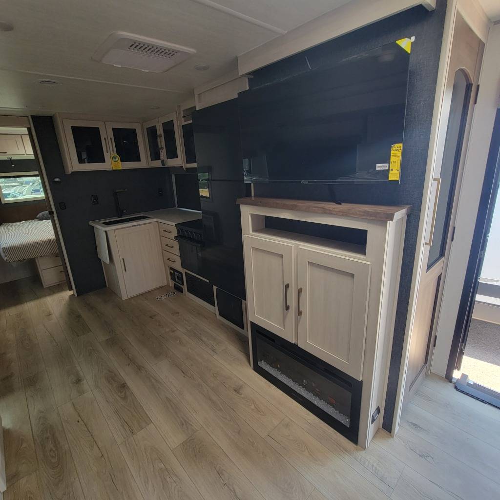 2026 Forest River 2026 Forest River Grand Surveyor - thumbnail 17