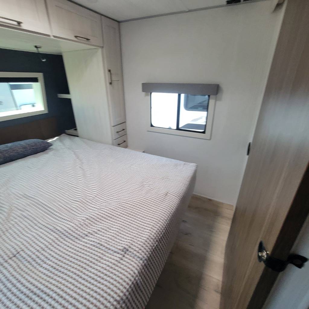 2026 Forest River 2026 Forest River Grand Surveyor - thumbnail 21