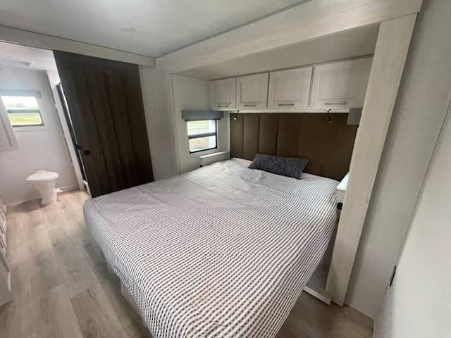 2026 Forest River 2026 Forest River Grand Surveyor - thumbnail 8