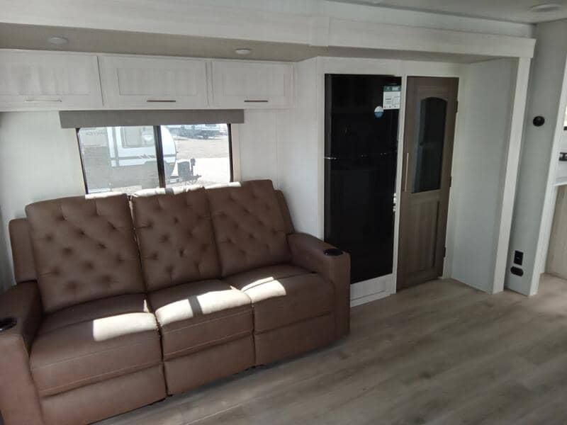 2026 Forest River 2026 Forest River Grand Surveyor - thumbnail 13