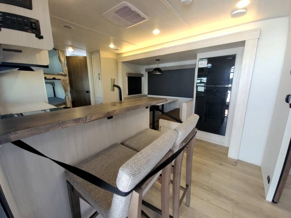 2026 Forest River RV 2026 Forest River RV Surveyor Legend - thumbnail 18