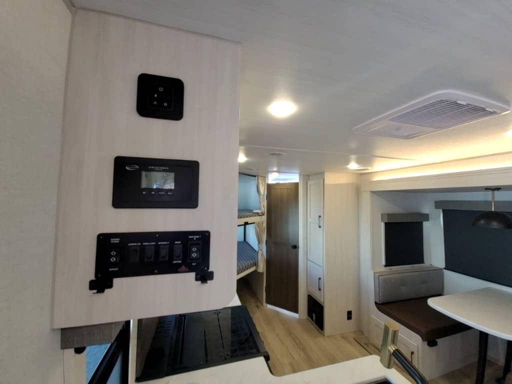 2026 Forest River RV 2026 Forest River RV Surveyor Legend - thumbnail 19