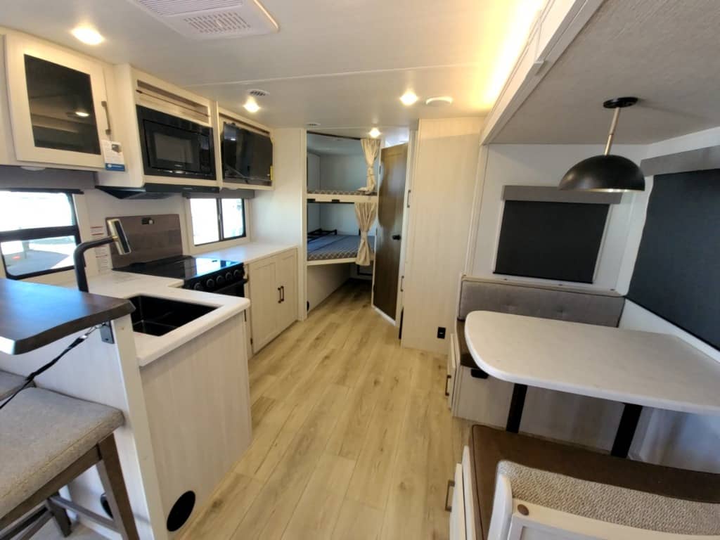 2026 Forest River RV 2026 Forest River RV Surveyor Legend - thumbnail 22