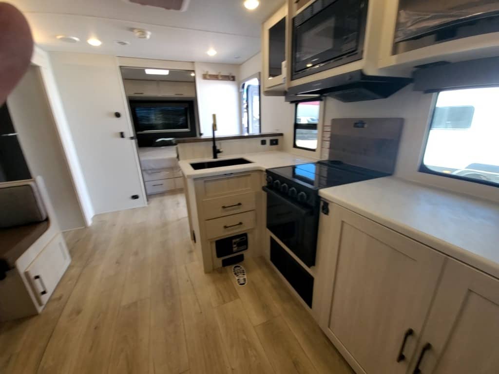 2026 Forest River RV 2026 Forest River RV Surveyor Legend - thumbnail 27