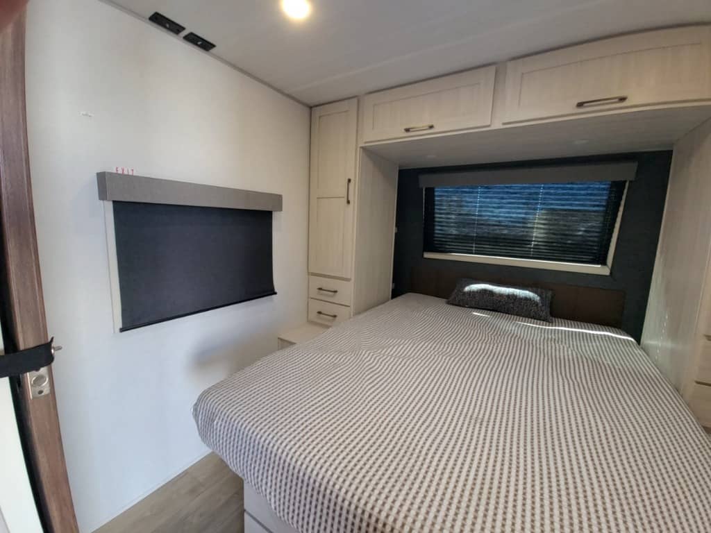 2026 Forest River RV 2026 Forest River RV Surveyor Legend - thumbnail 33