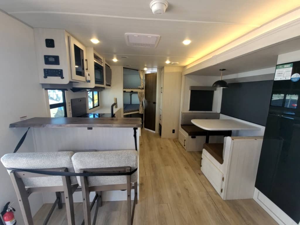 2026 Forest River RV 2026 Forest River RV Surveyor Legend - thumbnail 35