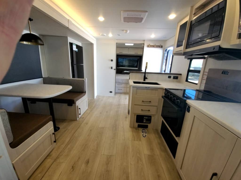 2026 Forest River RV 2026 Forest River RV Surveyor Legend - thumbnail 39