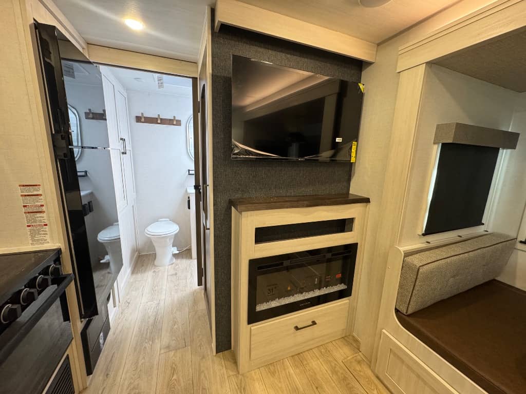 2026 Forest River 2026 Forest River Surveyor Legend - thumbnail 10