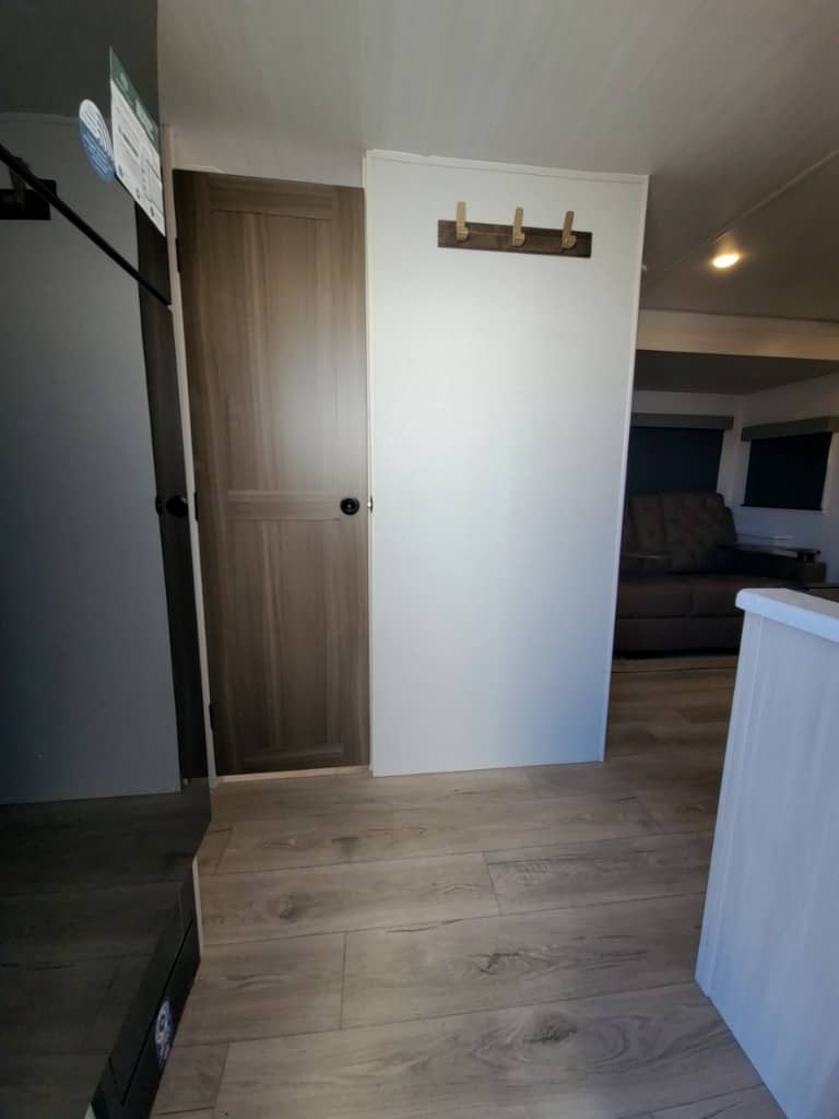 2026 Forest River RV 2026 Forest River RV Surveyor Legend - thumbnail 16