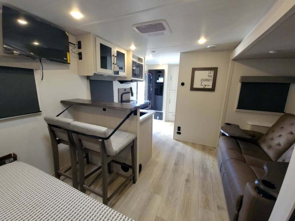 2026 Forest River RV 2026 Forest River RV Surveyor Legend - thumbnail 24