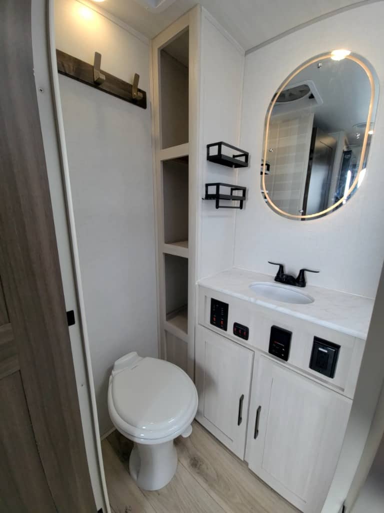 2026 Forest River RV 2026 Forest River RV Surveyor Legend - thumbnail 26