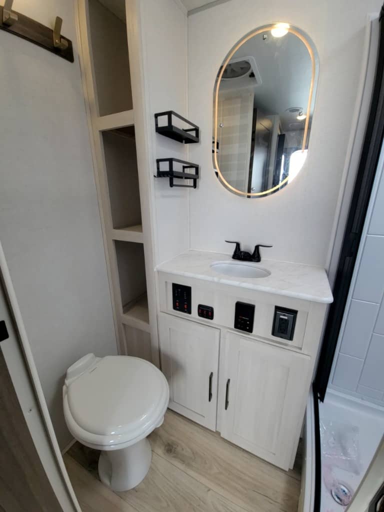 2026 Forest River RV 2026 Forest River RV Surveyor Legend - thumbnail 27