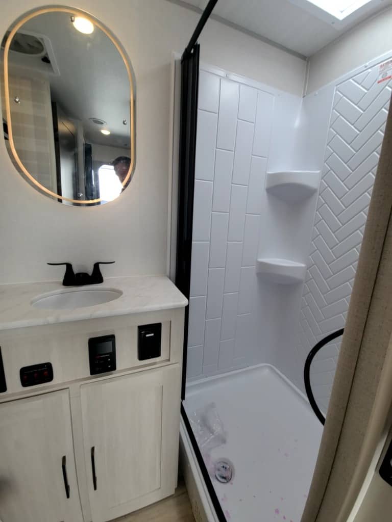 2026 Forest River RV 2026 Forest River RV Surveyor Legend - thumbnail 28