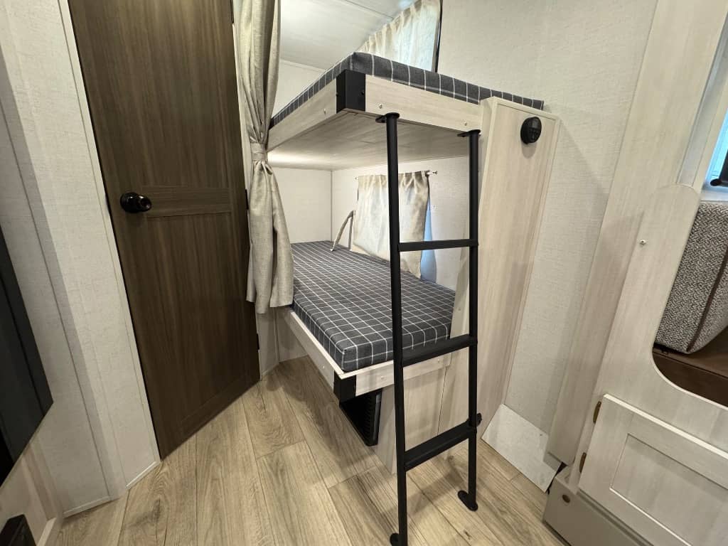 2026 Forest River 2026 Forest River Surveyor Legend - thumbnail 8