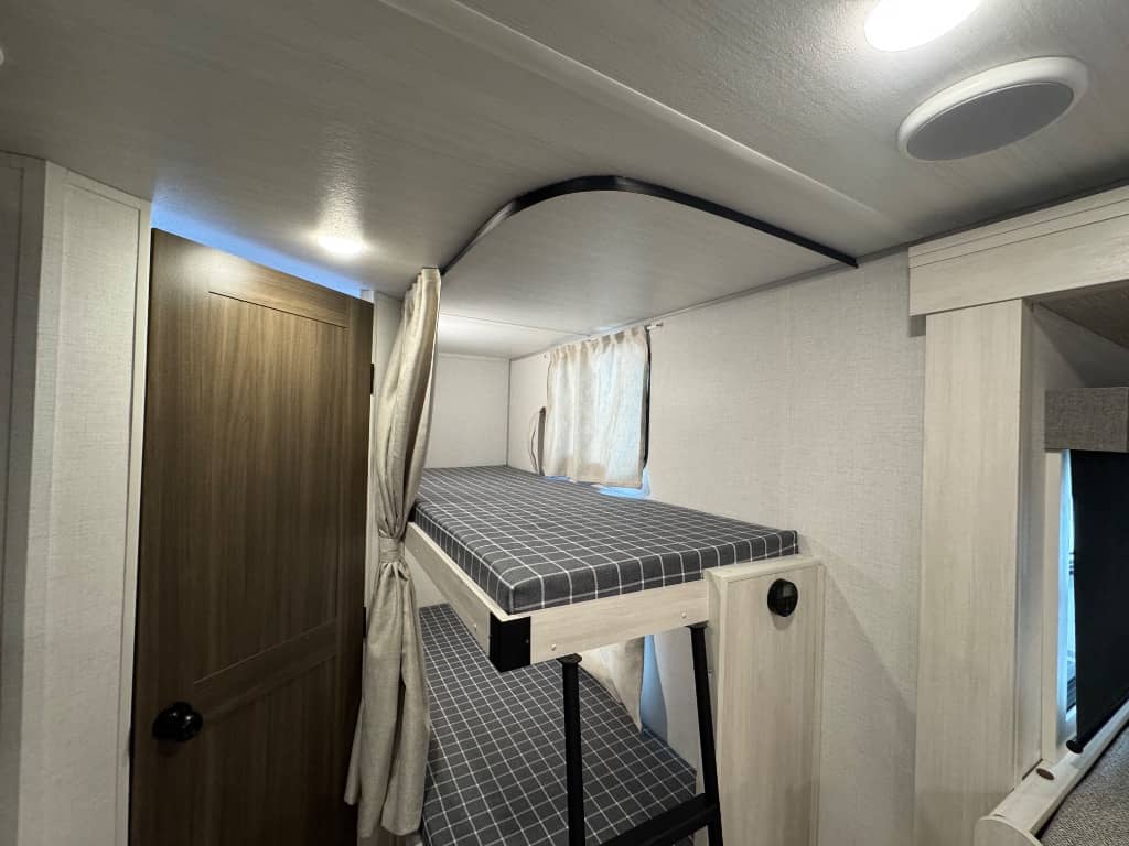 2026 Forest River 2026 Forest River Surveyor Legend - thumbnail 9