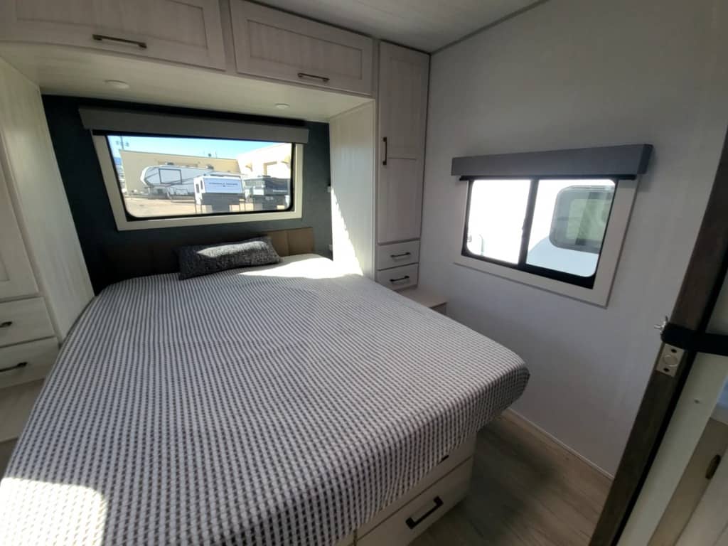 2026 Forest River 2026 Forest River Surveyor Legend - thumbnail 21