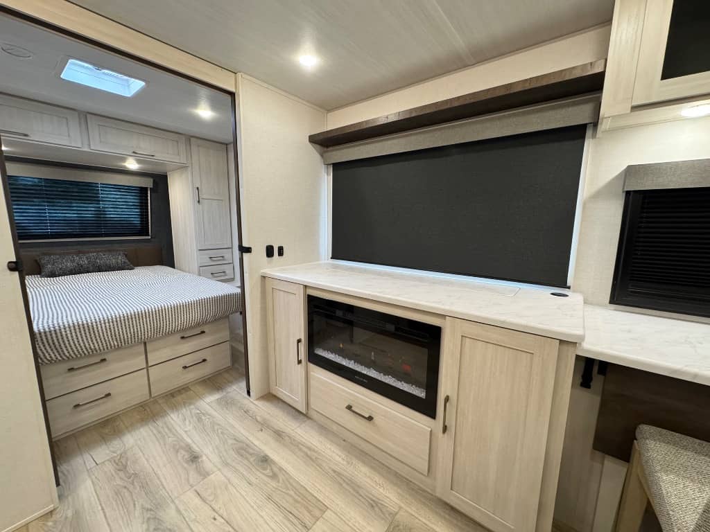 2026 Forest River 2026 Forest River Surveyor Legend - thumbnail 5