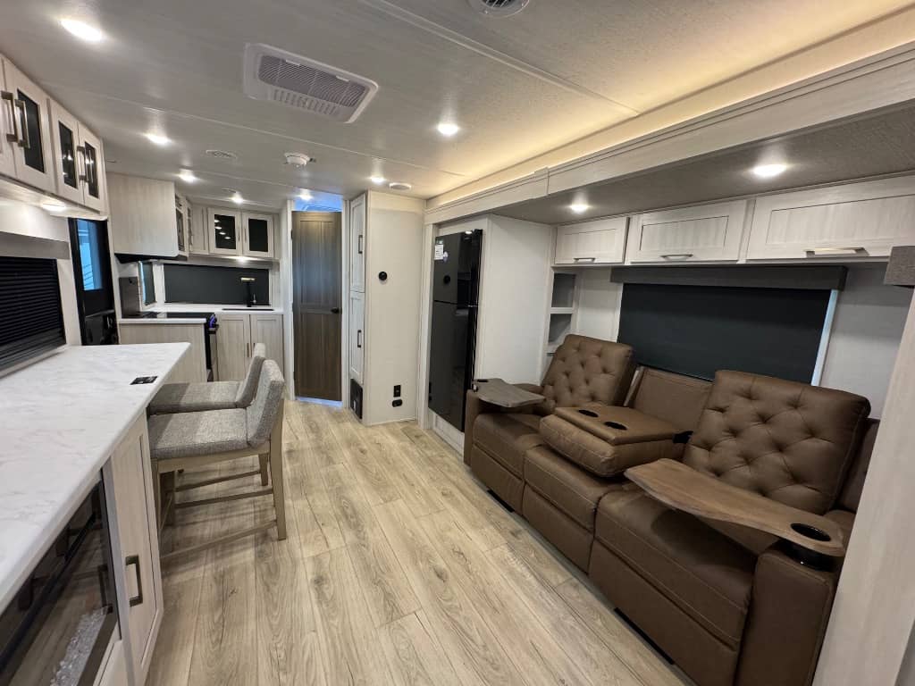 2026 Forest River 2026 Forest River Surveyor Legend - thumbnail 10