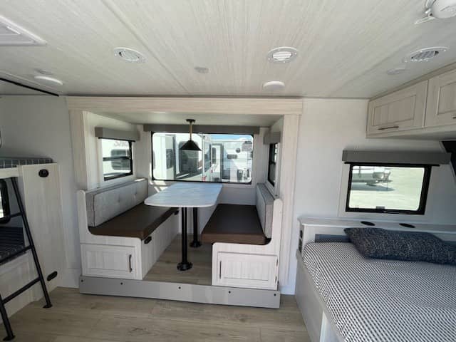 2026 Forest River RV 2026 Forest River RV Surveyor Legend - thumbnail 5