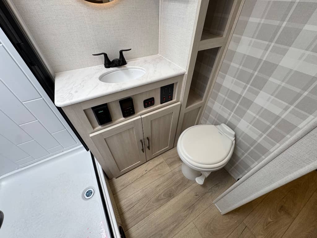 2026 Forest River 2026 Forest River Surveyor Legend - thumbnail 17