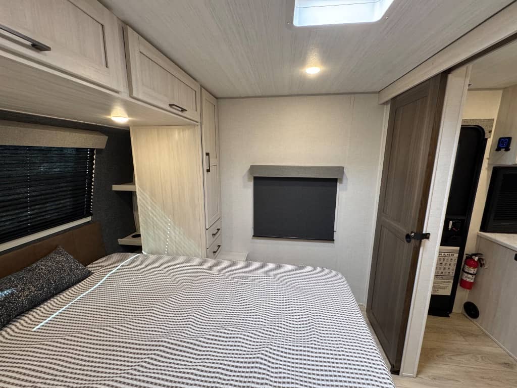 2026 Forest River 2026 Forest River Surveyor Legend - thumbnail 24