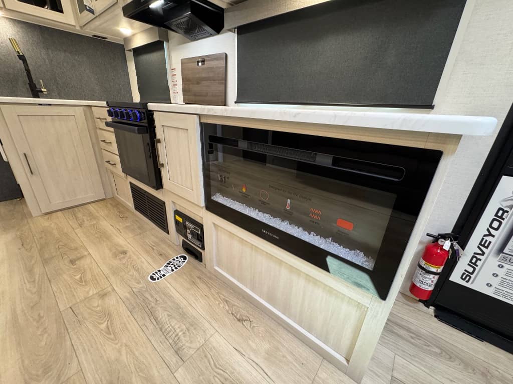 2026 Forest River 2026 Forest River Grand Surveyor - thumbnail 9