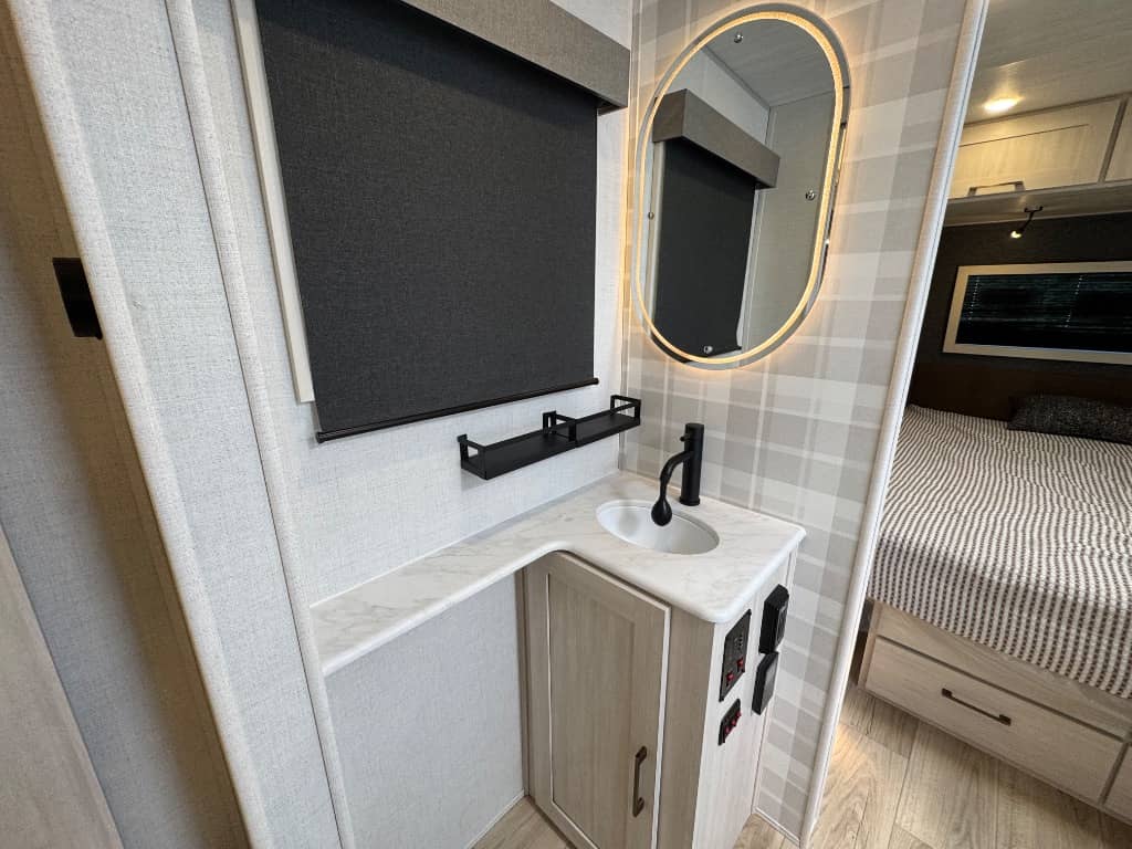 2026 Forest River 2026 Forest River Grand Surveyor - thumbnail 17