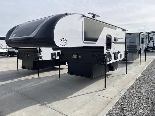 2026 Palomino 2026 Palomino Backpack Edition - thumbnail 3