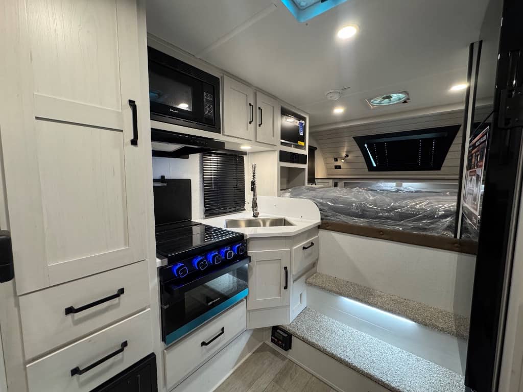 2026 Palomino 2026 Palomino Backpack Edition - thumbnail 6