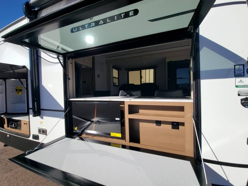 2026 Coachmen 2026 Coachmen Apex Ultra-Lite - thumbnail 6