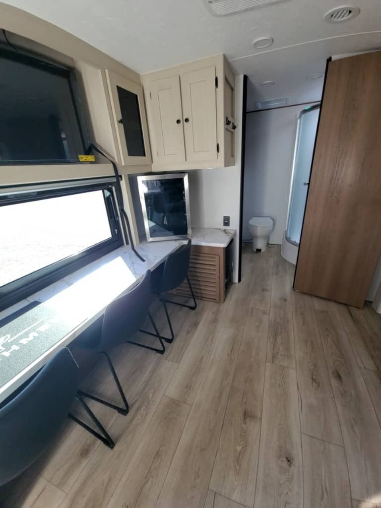 2026 Coachmen 2026 Coachmen Apex Ultra-Lite - thumbnail 23