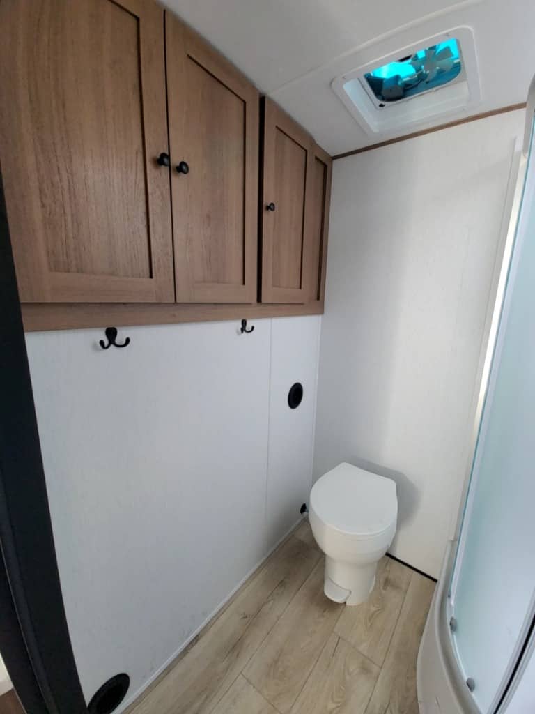 2026 Coachmen 2026 Coachmen Apex Ultra-Lite - thumbnail 24