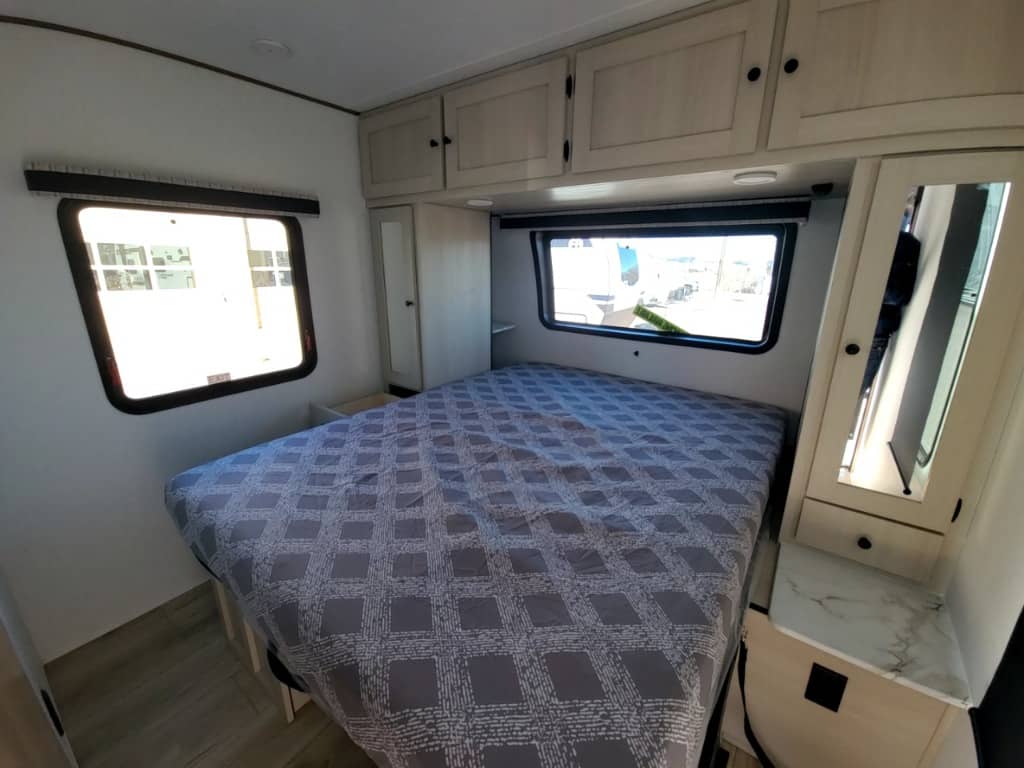 2026 Coachmen 2026 Coachmen Apex Ultra-Lite - thumbnail 30